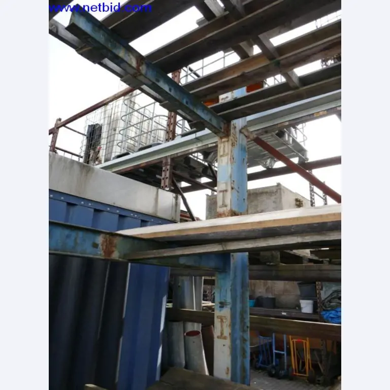 BGA, zapasy, materiały montażowe i pojazdy z działu pokryć dachowych-3