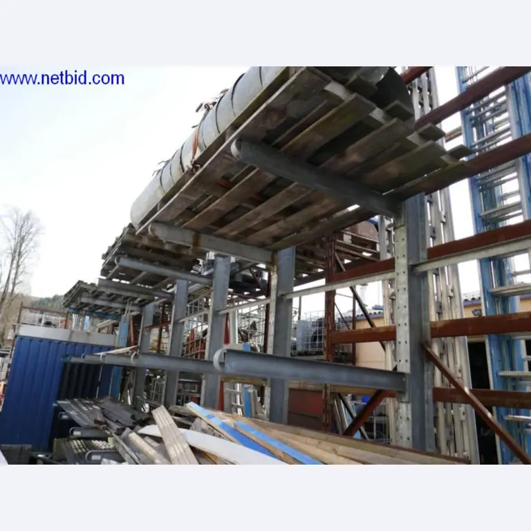 BGA, zapasy, materiały montażowe i pojazdy z działu pokryć dachowych-4