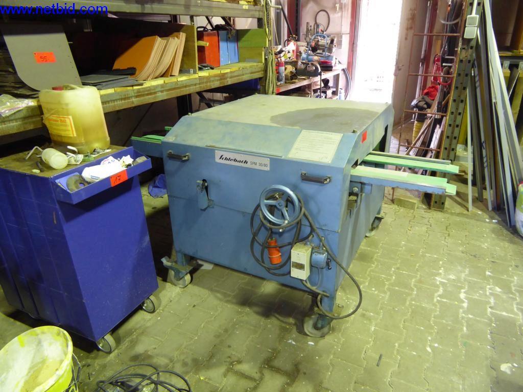 BGA, zapasy, materiały montażowe i pojazdy z działu pokryć dachowych-1