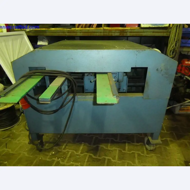 Operating and office equipment, inventories, assembly material and vehicles from the roofing sector-5