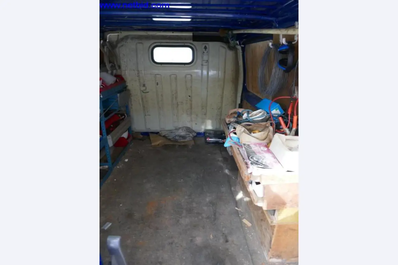 BGA, zásoby, montážní materiál a vozidla z divize střešních krytin.-4