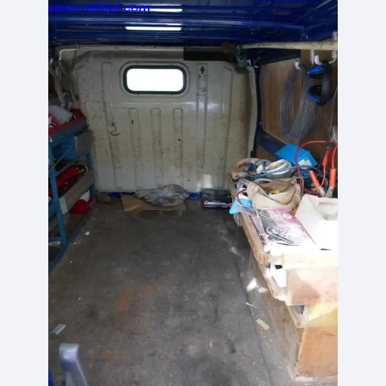 BGA, zásoby, montážní materiál a vozidla z divize střešních krytin.-4