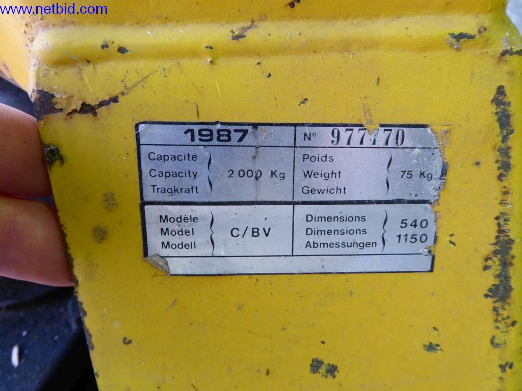 BGA, Warenvorräte, Montagematerial und Fahrzeuge aus dem Bereich Dachdeckerei-3