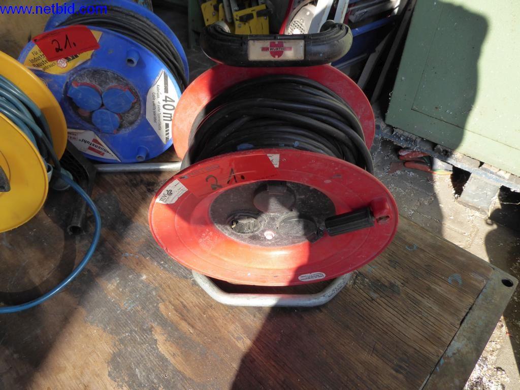 BGA, Warenvorräte, Montagematerial und Fahrzeuge aus dem Bereich Dachdeckerei-2