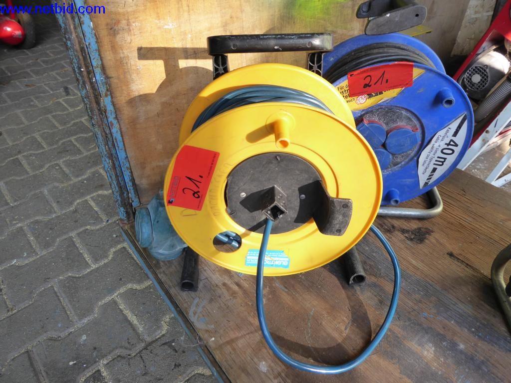 BGA, Warenvorräte, Montagematerial und Fahrzeuge aus dem Bereich Dachdeckerei-3