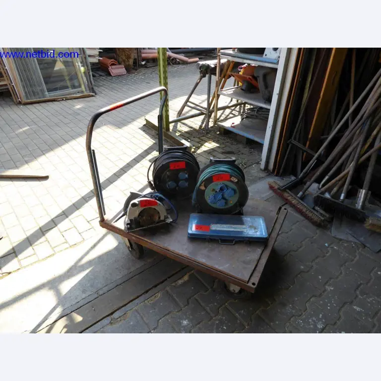 BGA, Warenvorräte, Montagematerial und Fahrzeuge aus dem Bereich Dachdeckerei-4