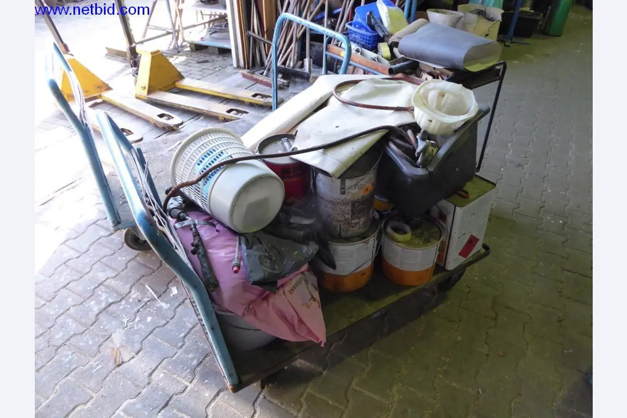 BGA, Warenvorräte, Montagematerial und Fahrzeuge aus dem Bereich Dachdeckerei-5