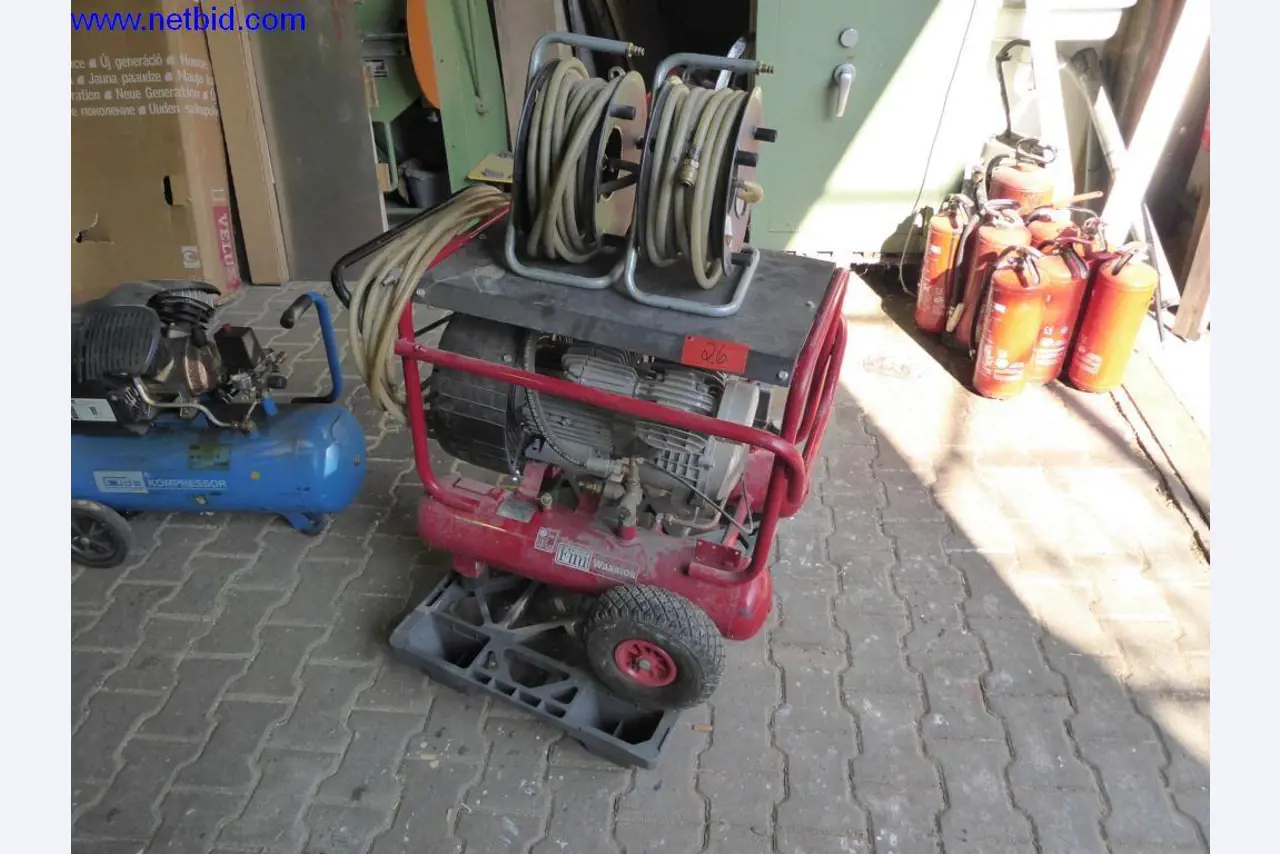 BGA, Warenvorräte, Montagematerial und Fahrzeuge aus dem Bereich Dachdeckerei-1