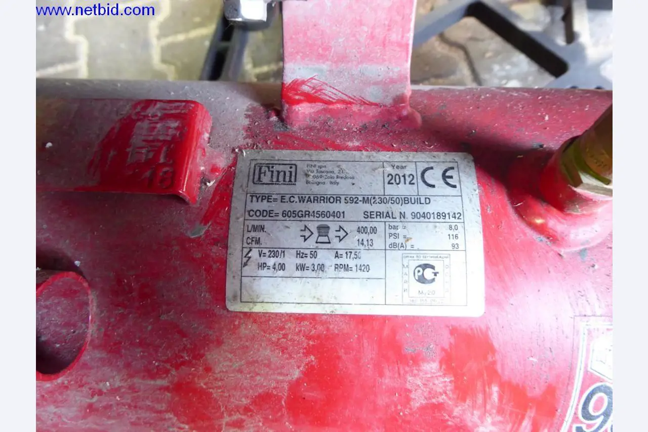 BGA, Warenvorräte, Montagematerial und Fahrzeuge aus dem Bereich Dachdeckerei-2