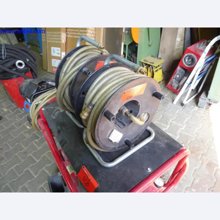 BGA, Warenvorräte, Montagematerial und Fahrzeuge aus dem Bereich Dachdeckerei-3