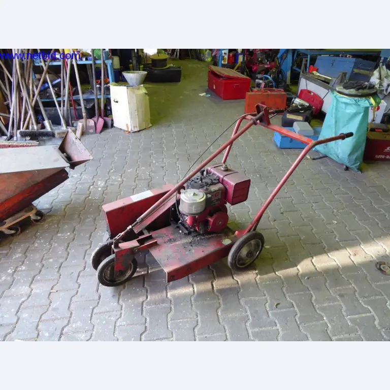 BGA, Warenvorräte, Montagematerial und Fahrzeuge aus dem Bereich Dachdeckerei-1