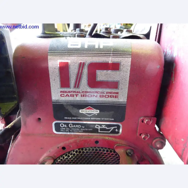 BGA, Warenvorräte, Montagematerial und Fahrzeuge aus dem Bereich Dachdeckerei-3