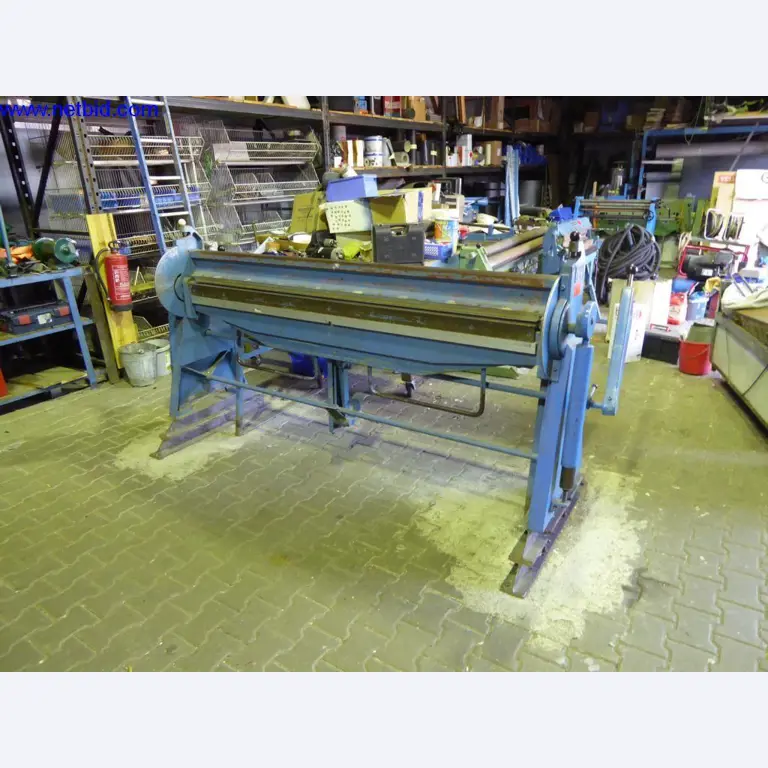 Operating and office equipment, inventories, assembly material and vehicles from the roofing sector-1