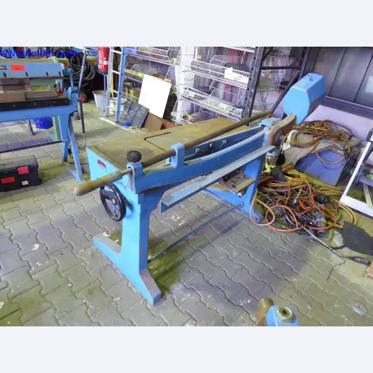 BGA, Warenvorräte, Montagematerial und Fahrzeuge aus dem Bereich Dachdeckerei-2