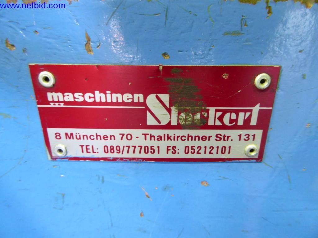 BGA, Warenvorräte, Montagematerial und Fahrzeuge aus dem Bereich Dachdeckerei-4