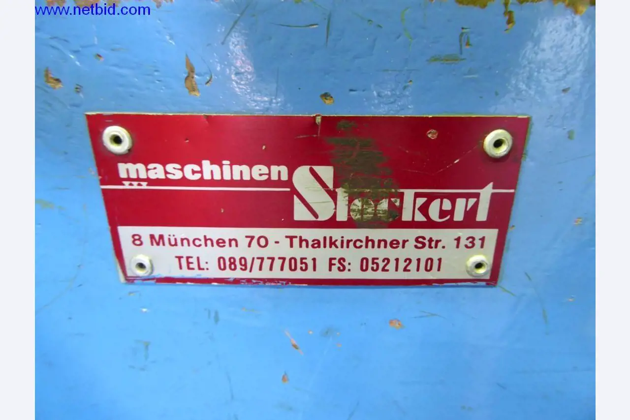 BGA, Warenvorräte, Montagematerial und Fahrzeuge aus dem Bereich Dachdeckerei-4