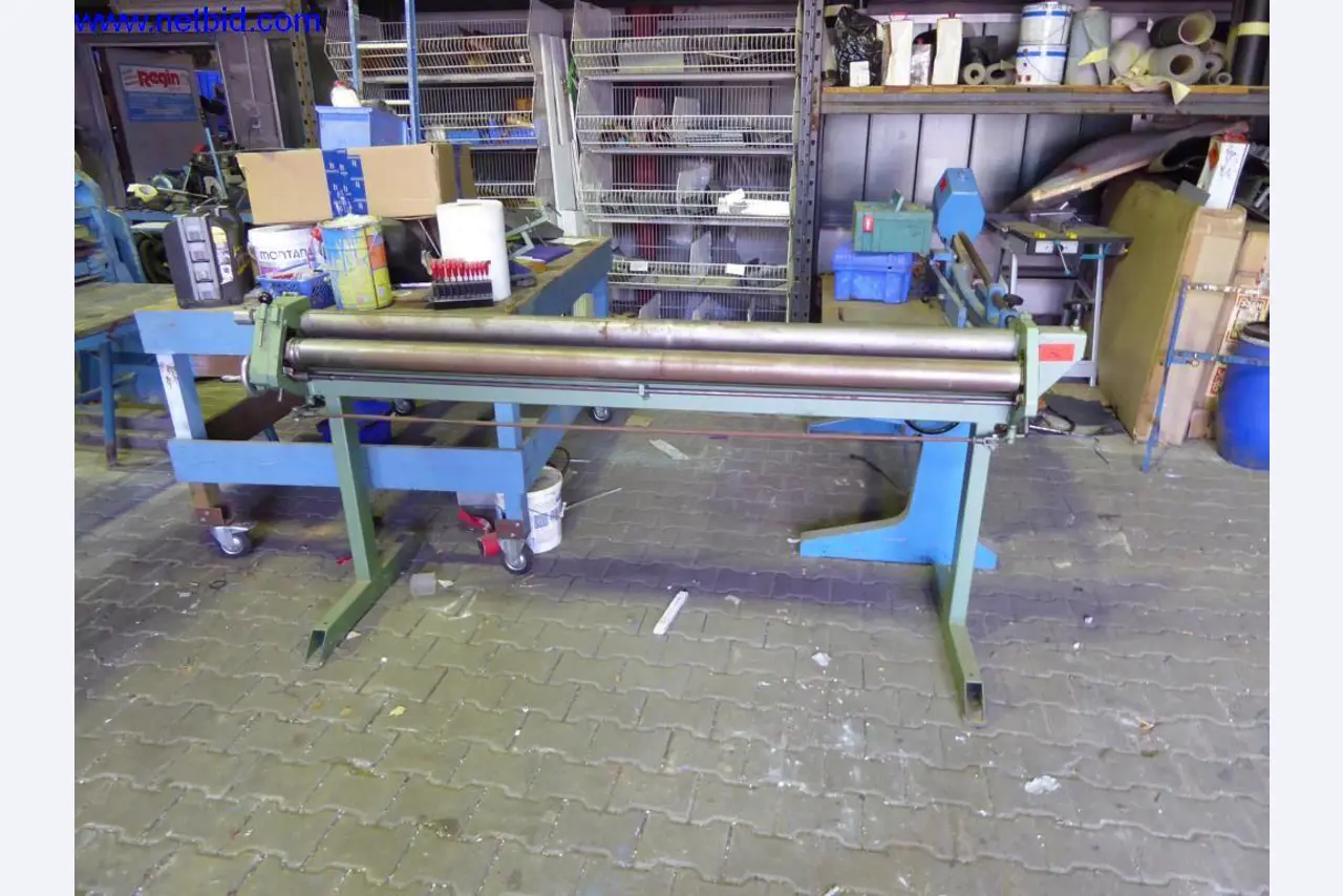 BGA, Warenvorräte, Montagematerial und Fahrzeuge aus dem Bereich Dachdeckerei-1