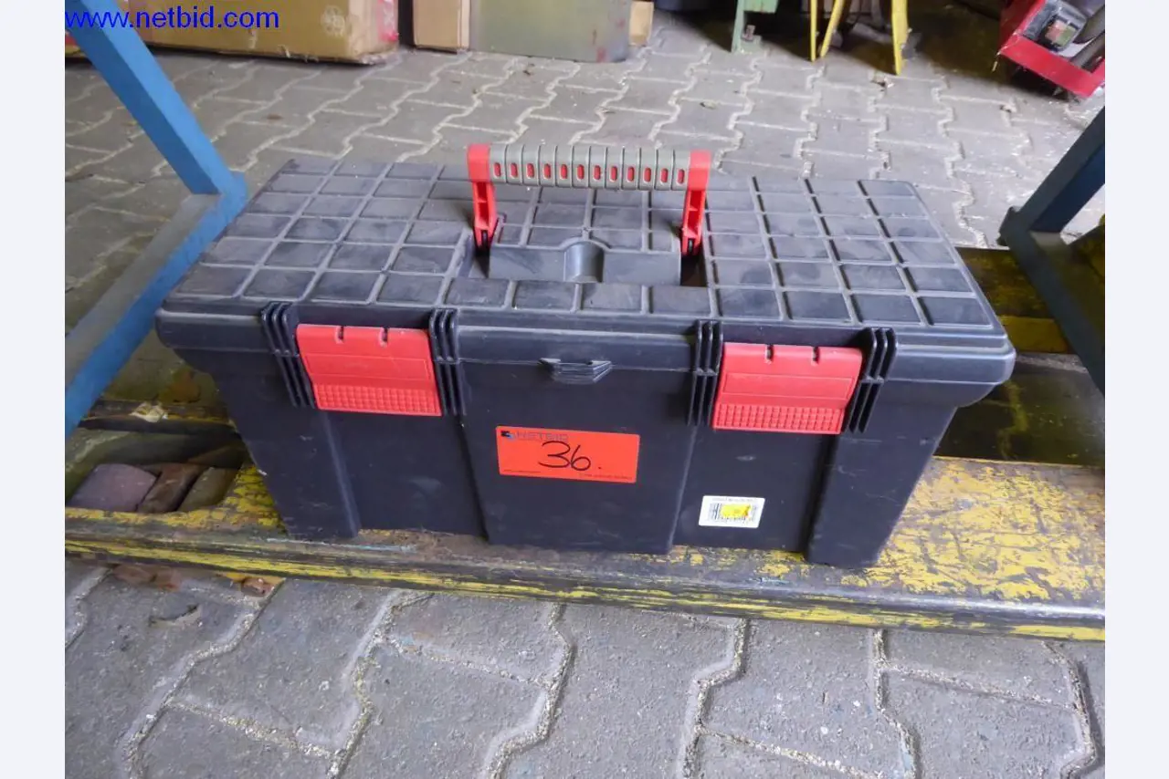 Operating and office equipment, inventories, assembly material and vehicles from the roofing sector-4