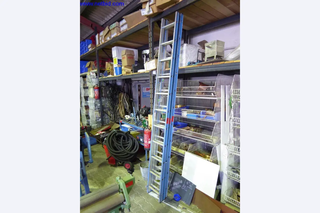 BGA, zapasy, materiały montażowe i pojazdy z działu pokryć dachowych-1