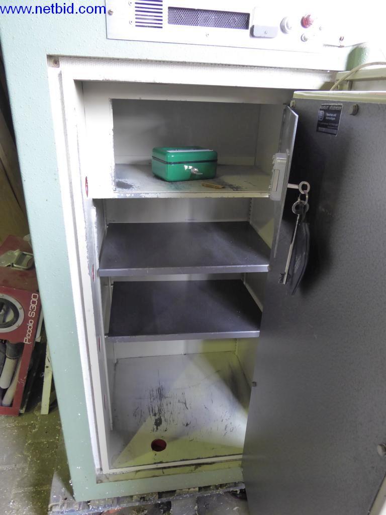 BGA, inventarios, materiales de montaje y vehículos de la división de techos-2