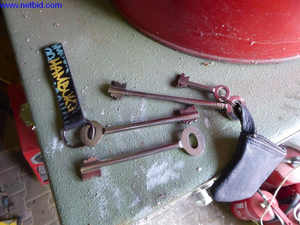 BGA, inventarios, materiales de montaje y vehículos de la división de techos-4