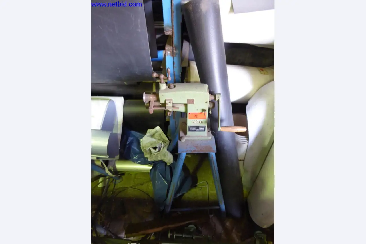 BGA, Warenvorräte, Montagematerial und Fahrzeuge aus dem Bereich Dachdeckerei-1