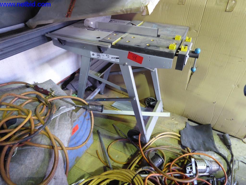 BGA, Warenvorräte, Montagematerial und Fahrzeuge aus dem Bereich Dachdeckerei-1