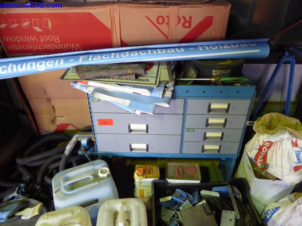 BGA, zapasy, materiały montażowe i pojazdy z działu pokryć dachowych-1