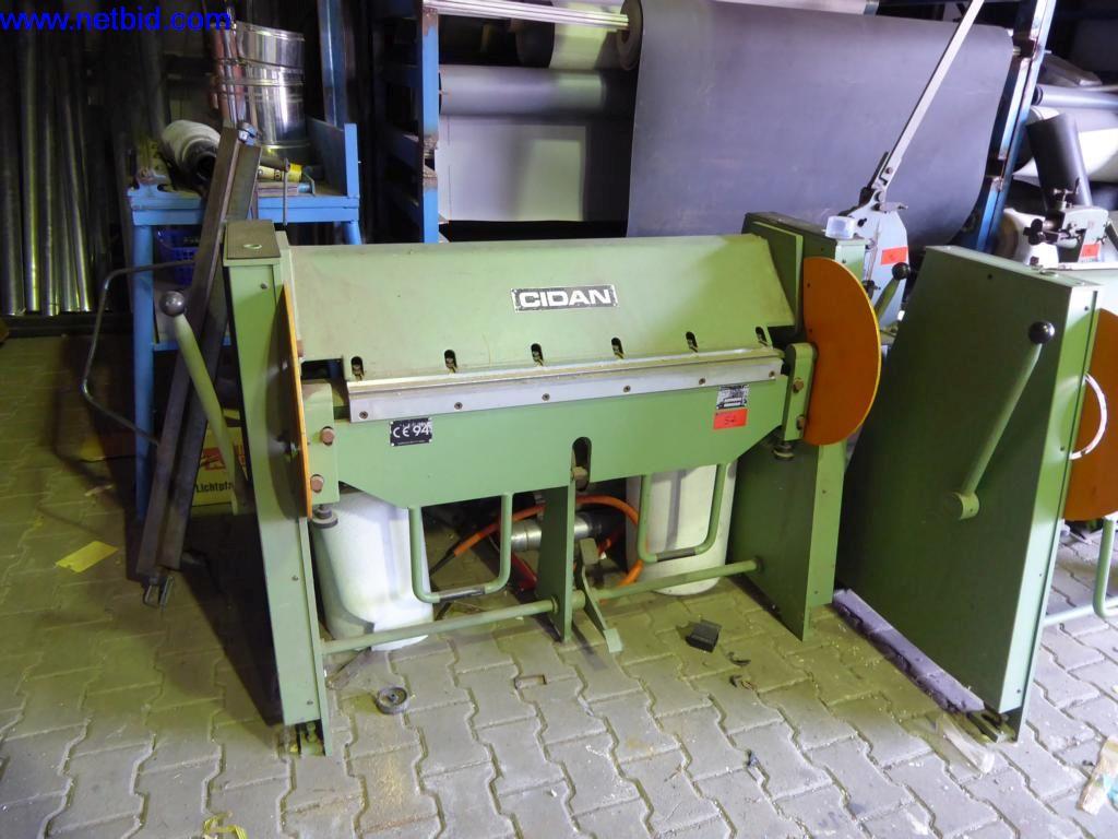 BGA, Warenvorräte, Montagematerial und Fahrzeuge aus dem Bereich Dachdeckerei-1