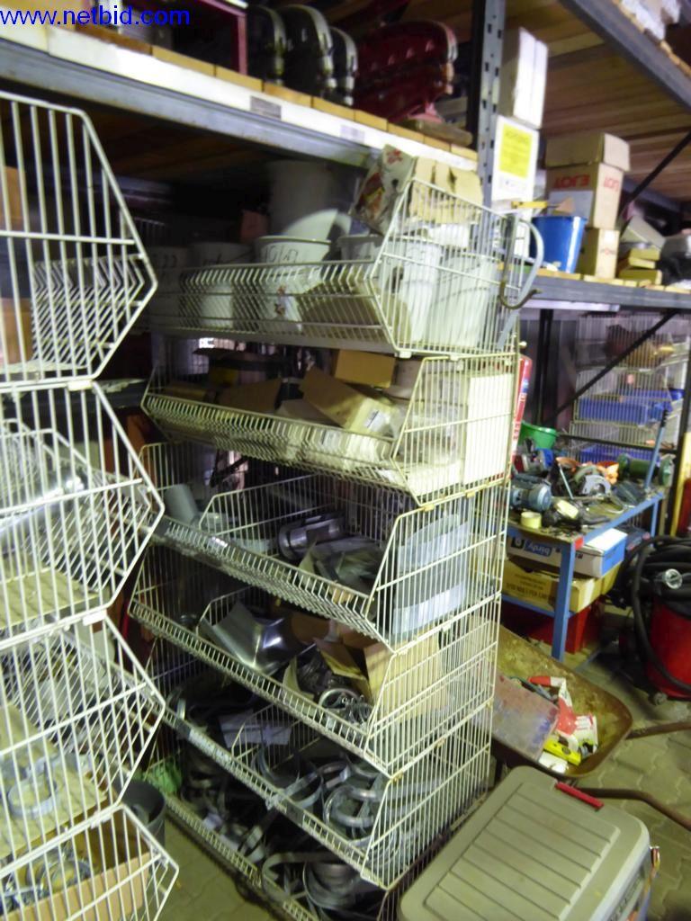 BGA, zapasy, materiały montażowe i pojazdy z działu pokryć dachowych-6