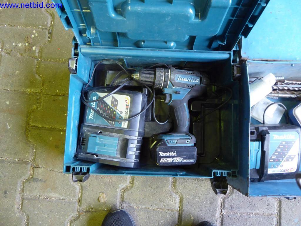 BGA, zapasy, materiały montażowe i pojazdy z działu pokryć dachowych-5