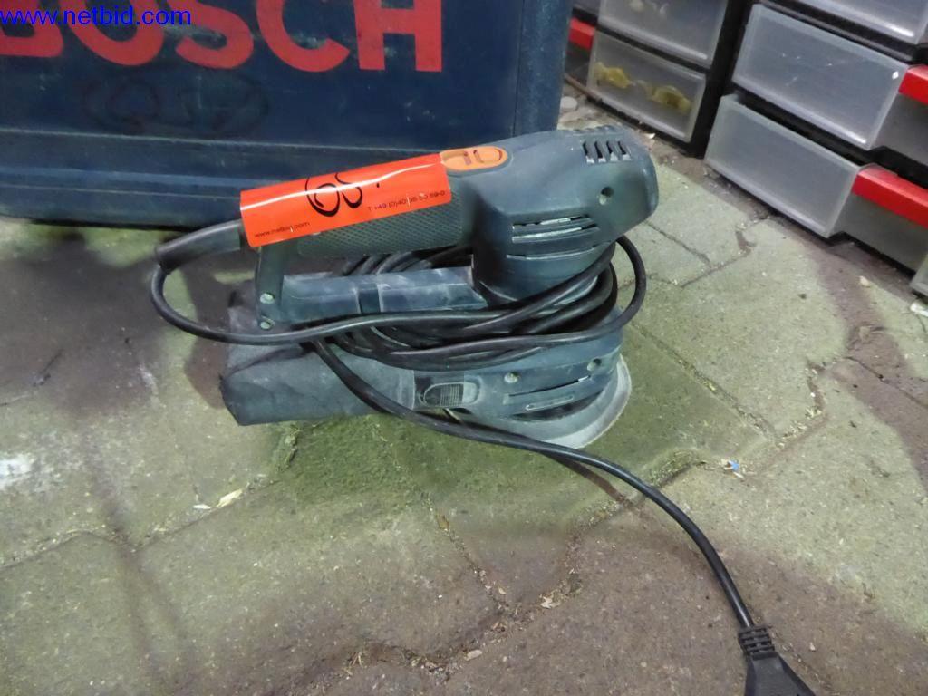 BGA, zaloge, montažni material in vozila iz oddelka za strešne kritine.-5