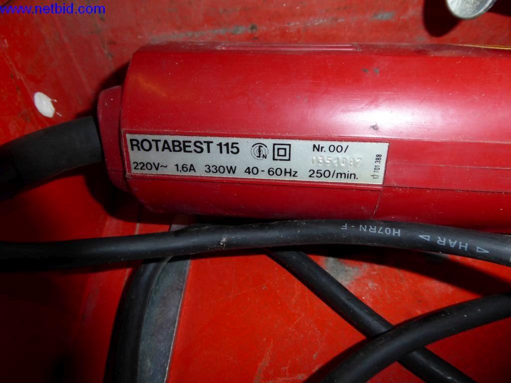 BGA, zaloge, montažni material in vozila iz oddelka za strešne kritine.-2