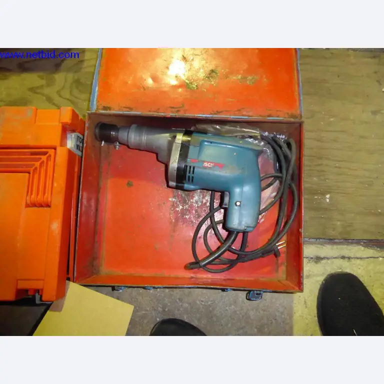 BGA, Warenvorräte, Montagematerial und Fahrzeuge aus dem Bereich Dachdeckerei-8