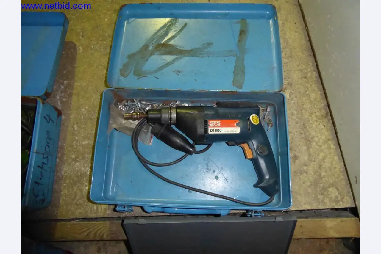 BGA, inventarios, materiales de montaje y vehículos de la división de techos-3