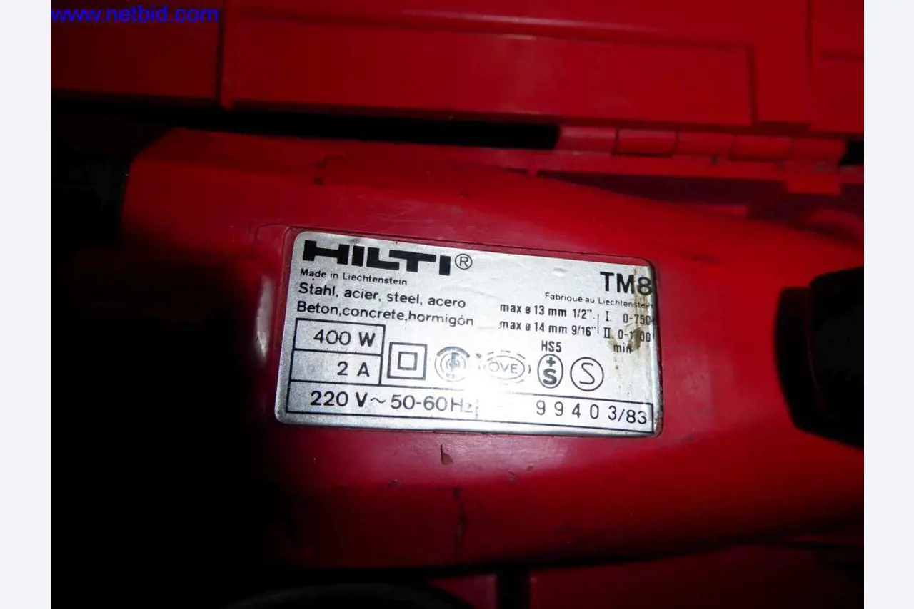 BGA, Warenvorräte, Montagematerial und Fahrzeuge aus dem Bereich Dachdeckerei-2