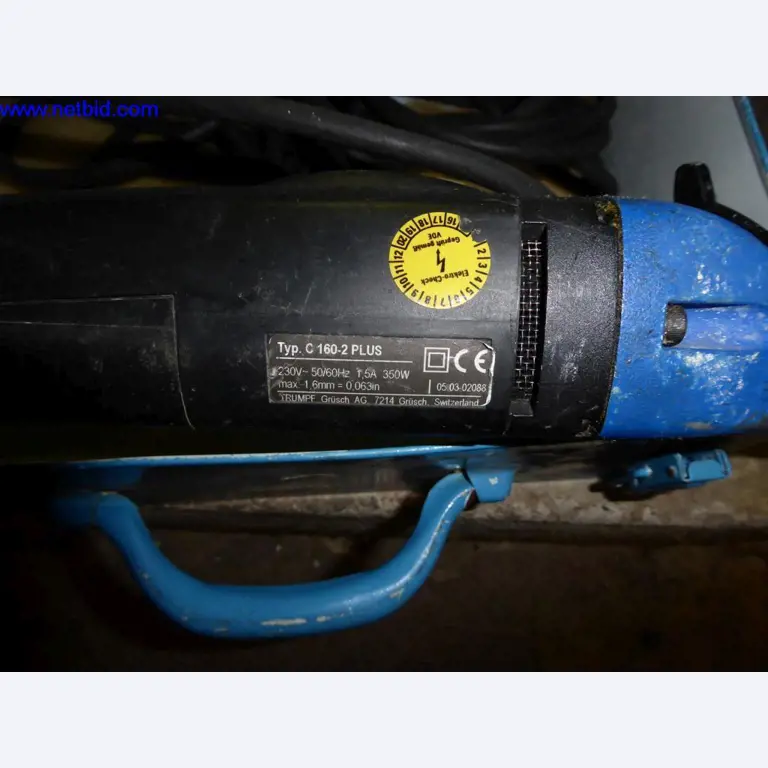 BGA, zaloge, montažni material in vozila iz oddelka za strešne kritine.-3