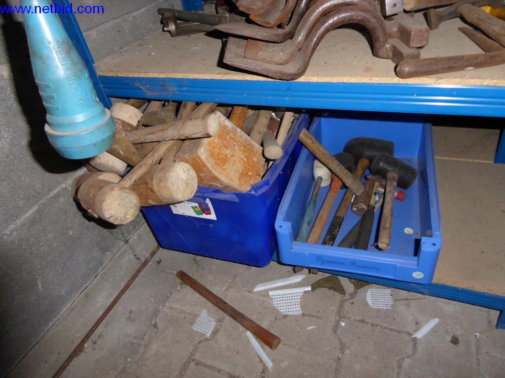 BGA, inventarios, materiales de montaje y vehículos de la división de techos-3