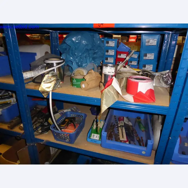 BGA, zapasy, materiały montażowe i pojazdy z działu pokryć dachowych-14