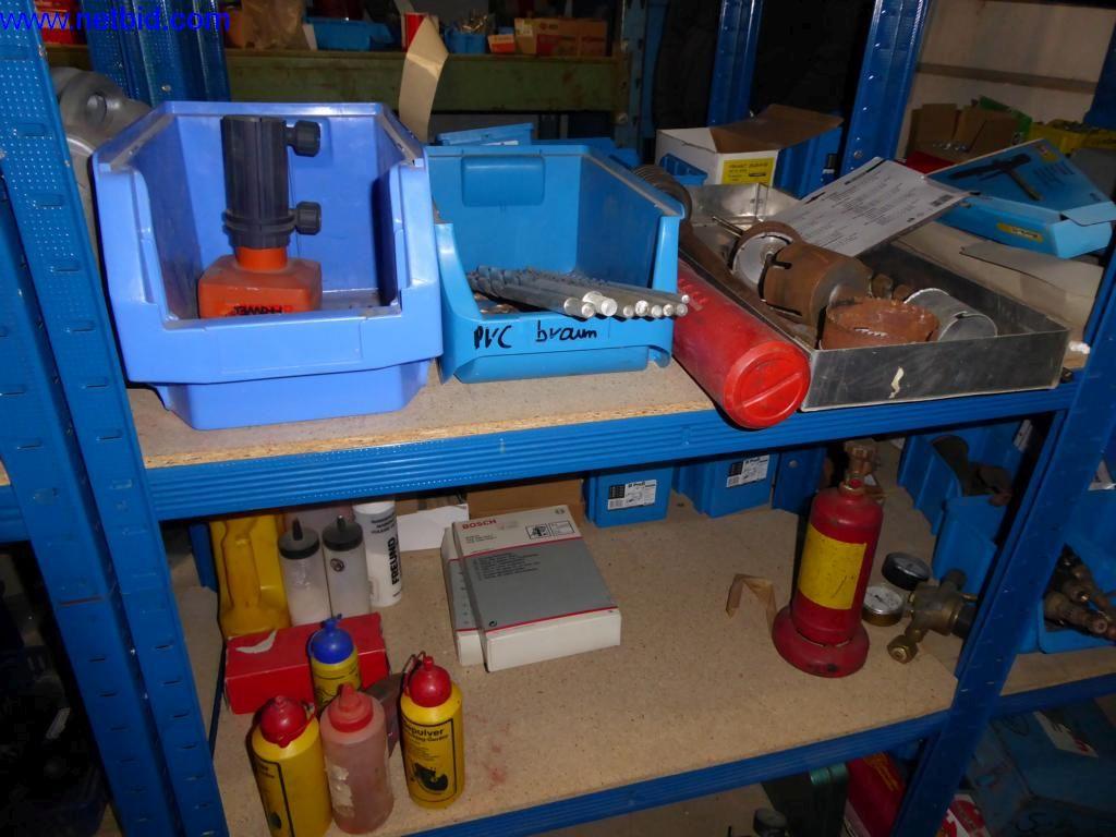 BGA, zapasy, materiały montażowe i pojazdy z działu pokryć dachowych-5