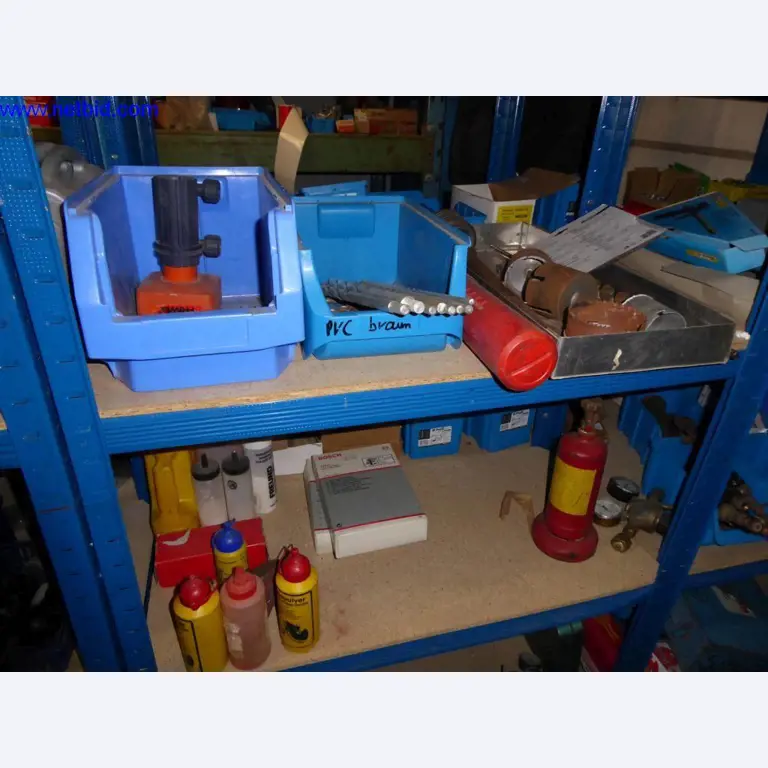 BGA, zapasy, materiały montażowe i pojazdy z działu pokryć dachowych-5