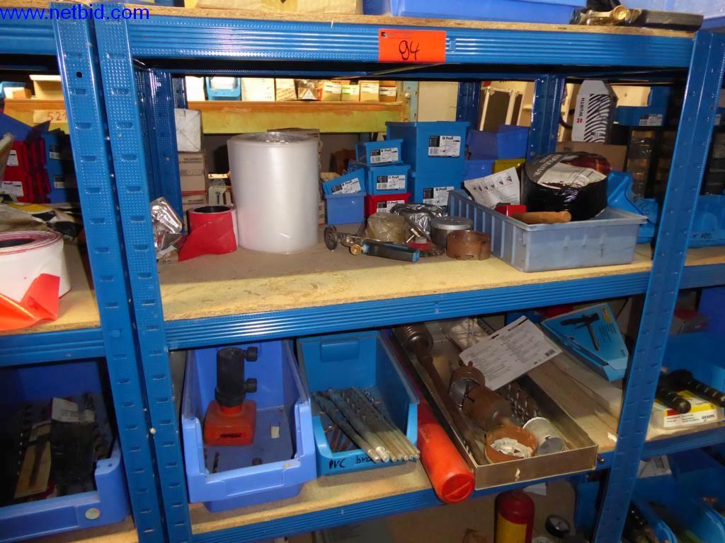 BGA, zapasy, materiały montażowe i pojazdy z działu pokryć dachowych-6