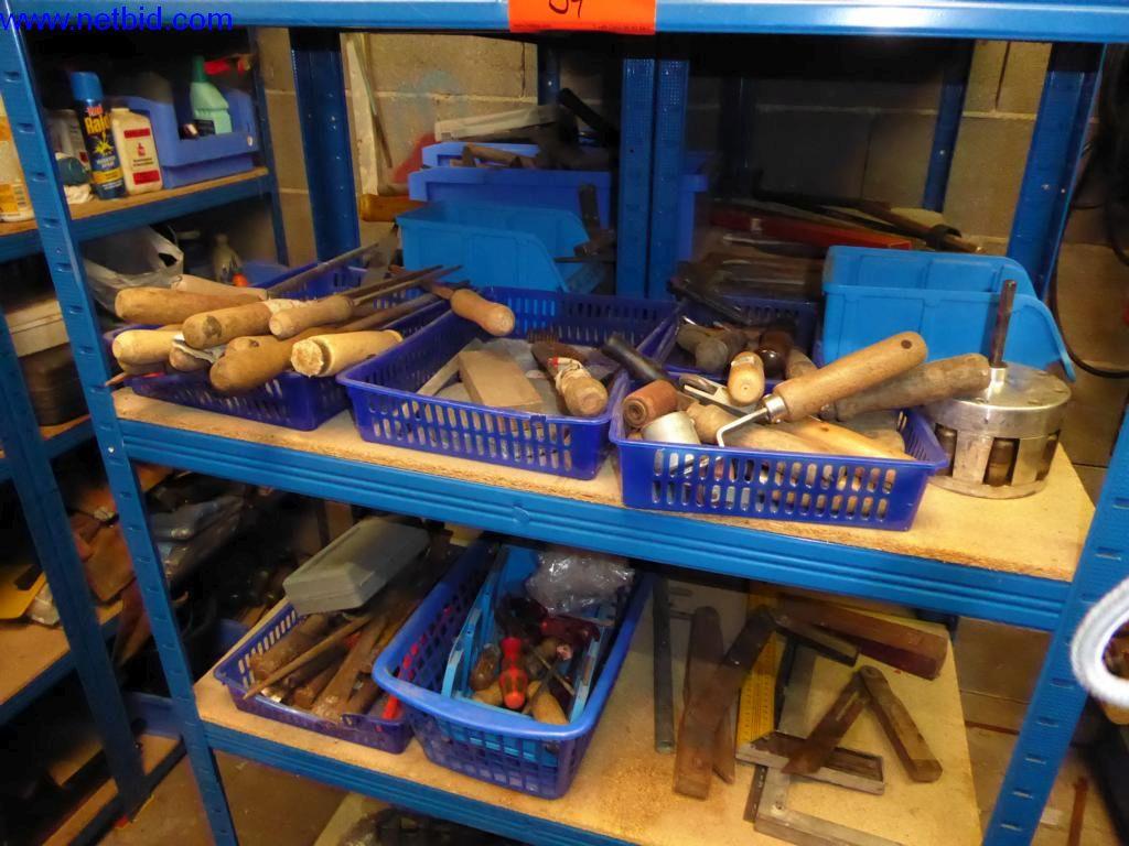 BGA, zapasy, materiały montażowe i pojazdy z działu pokryć dachowych-7