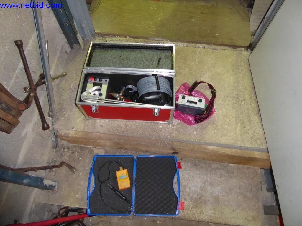 BGA, zásoby, montážní materiál a vozidla z divize střešních krytin.-1