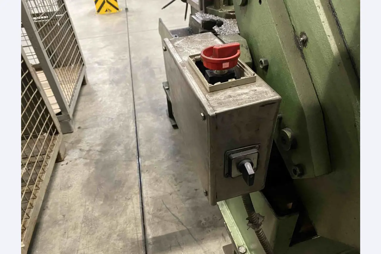 Maschinelle Einrichtung-9