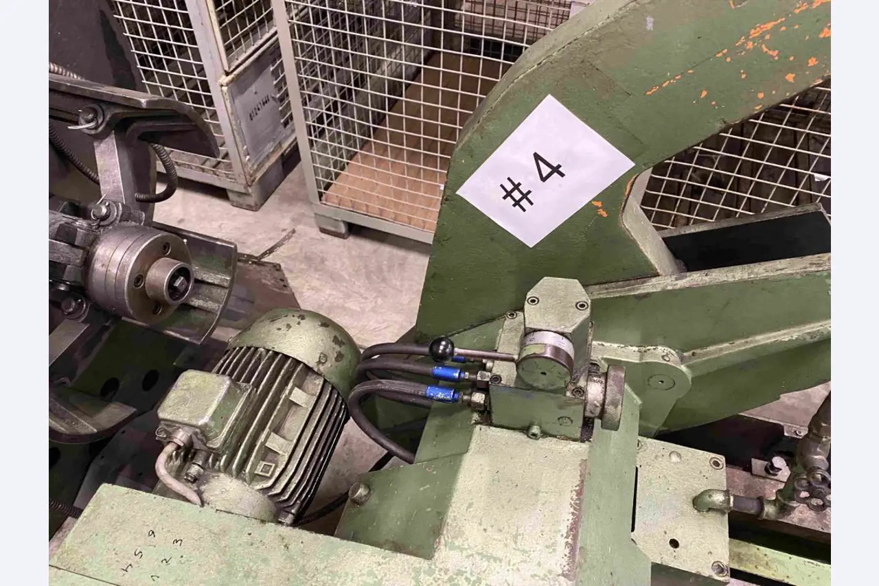 Maschinelle Einrichtung-11