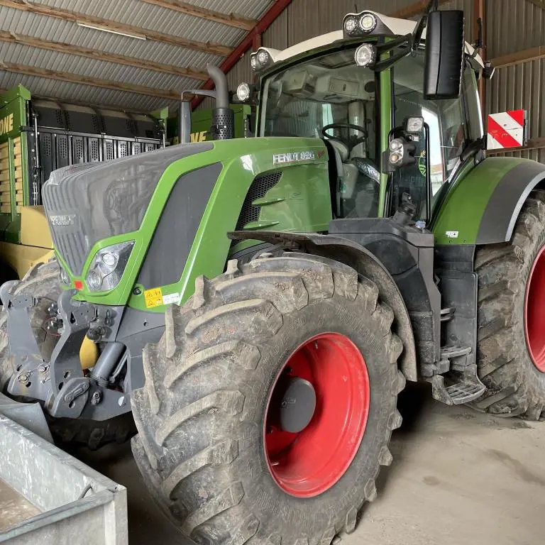 Farm tractor (subject to reservation) Fendt 826 Vario