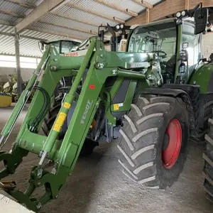 Farm tractor (subject to reservation § 168) Fendt 718 Vario