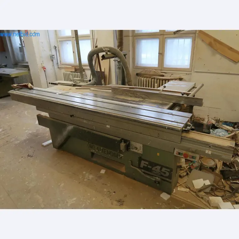 Machines d'une menuiserie-1
