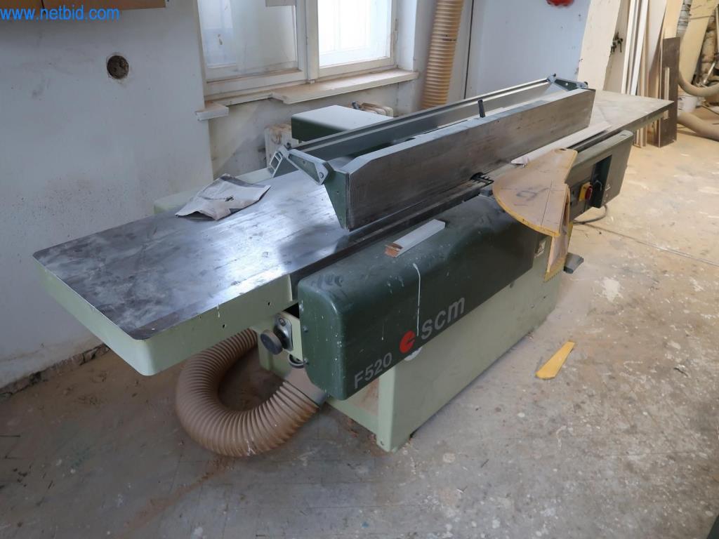 Maschinen einer Tischlerei-2